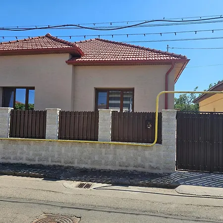Tommy Apartment Hunedoara